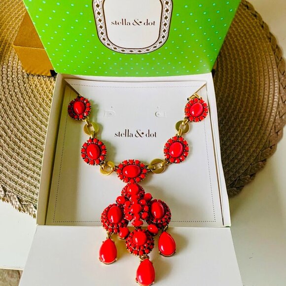 Stella & Dot Sardinia Vibrant Red Statement Necklace - Picture 8 of 9